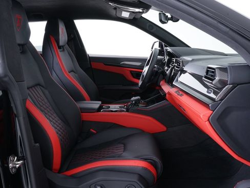 Used 2025 Lamborghini Urus SE AWD/4WD image 30