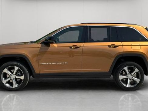 New 2026 Jeep Grand Cherokee Limited AWD/4WD image 9
