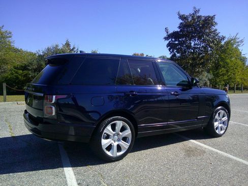 Used 2020 Land Rover Range Rover HSE image 3
