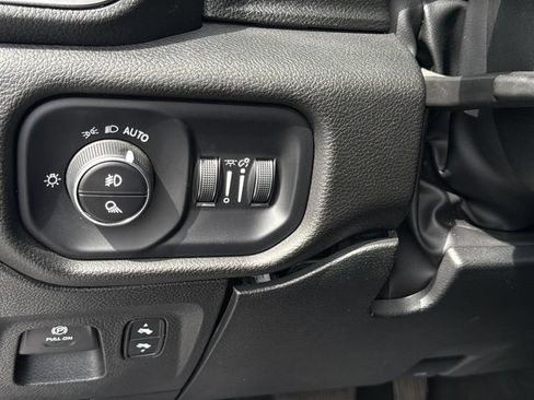 Used 2023 RAM 1500 Laramie AWD/4WD image 33