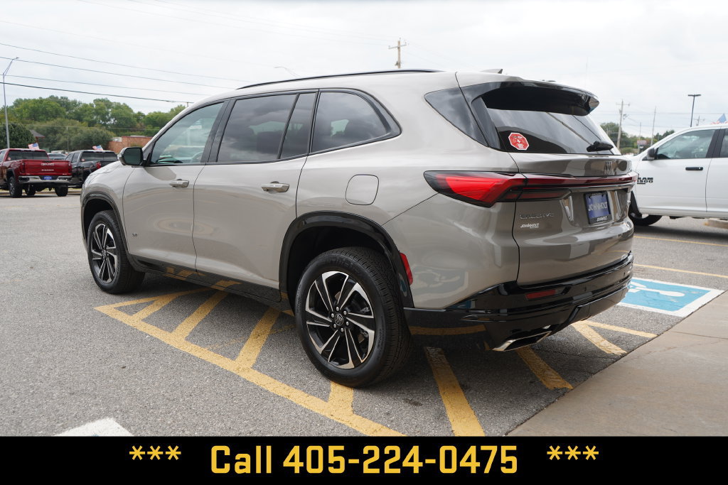 Used 2026 Buick Enclave Sport Touring FWD image 11