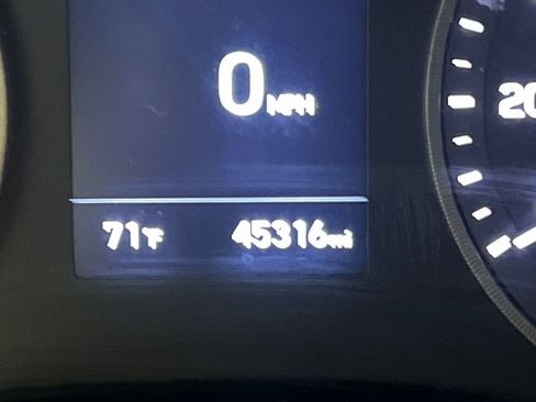 Used 2020 Hyundai Tucson SE image 18