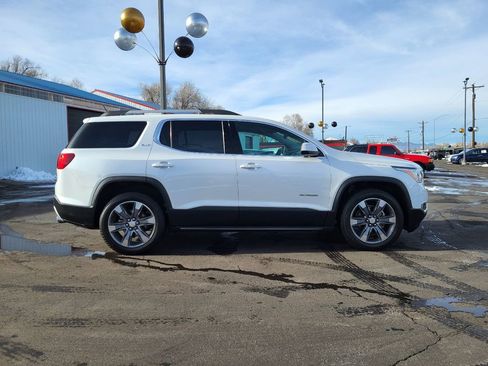 Used 2017 GMC Acadia SLT image 6