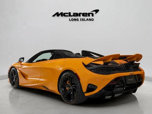 Used 2024 McLaren 750S Spider RWD image 5