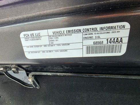 Used 2023 Jeep Gladiator Sport AWD/4WD image 21