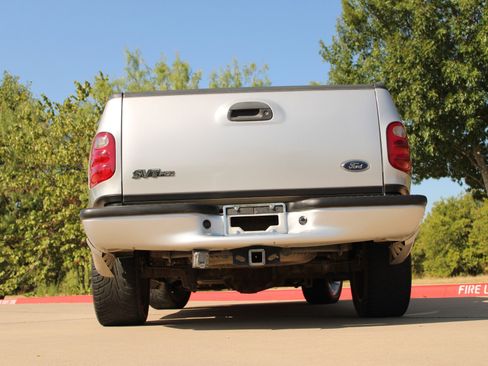 Used 2000 Ford F150 Lightning RWD image 13