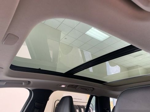 Certified 2024 Volvo XC90 B5 Core w/ Protection Package Premier image 18