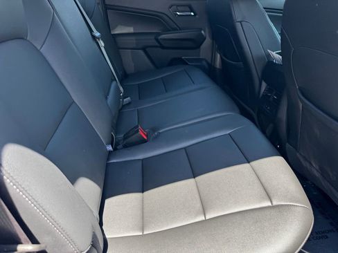 New 2025 Chevrolet Colorado LT w/ LT Convenience Package RWD image 10