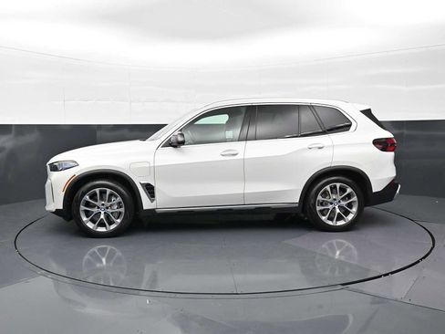 Used 2025 BMW X5 xDrive50e w/ Executive Package AWD/4WD image 8
