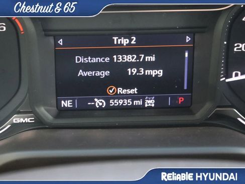 Used 2019 GMC Sierra 1500 SLT w/ SLT Premium Plus Package AWD/4WD image 30