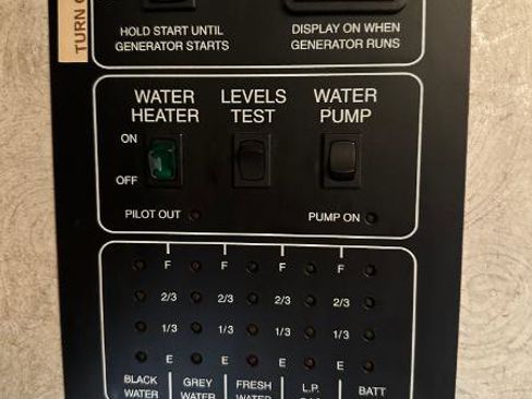 Used 2005 Ford E-450 and Econoline 450 image 14