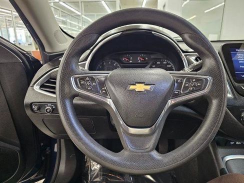 Used 2021 Chevrolet Malibu LT FWD image 10