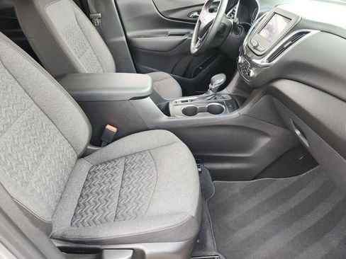 Used 2024 Chevrolet Equinox LT FWD image 10