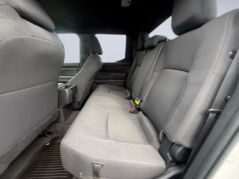 Used 2024 Toyota Tacoma SR5 AWD/4WD image 18