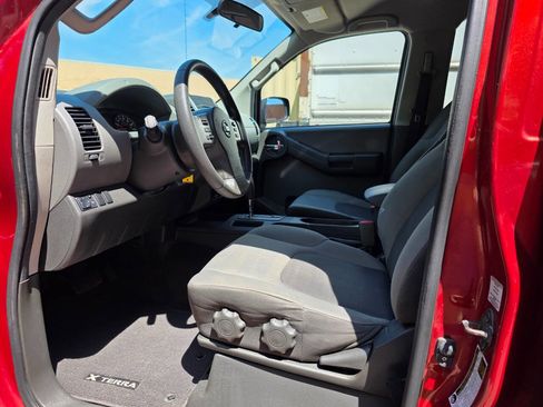 Used 2014 Nissan Xterra S image 11