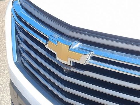 Used 2022 Chevrolet Traverse High Country FWD image 29