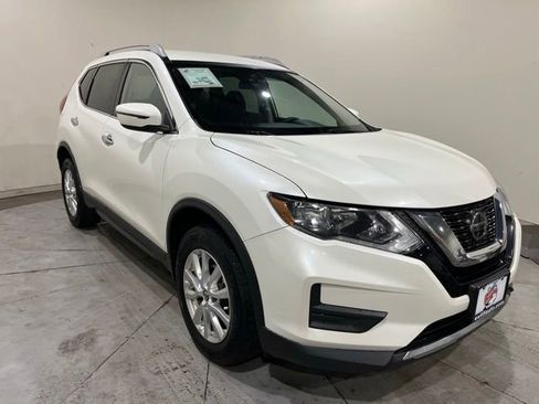 Used 2019 Nissan Rogue SV AWD/4WD image 2