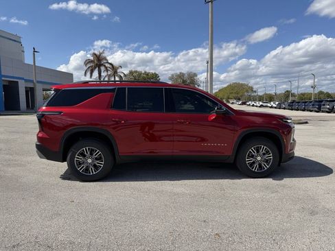 New 2026 Chevrolet Traverse LT image 3