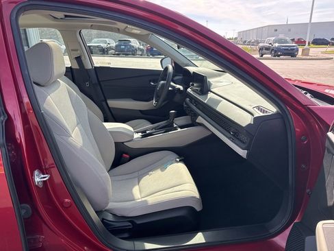 Certified 2024 Honda Accord EX image 37