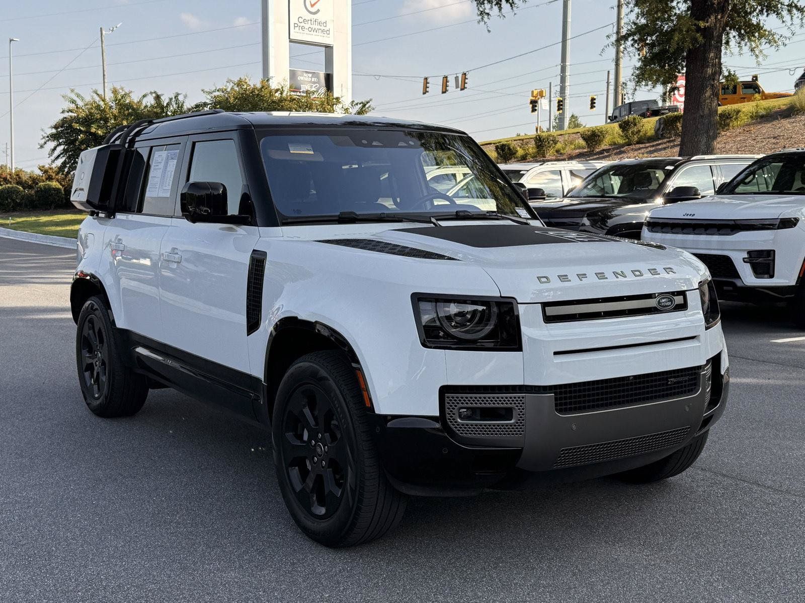 Used 2022 Land Rover Defender 110 X-Dynamic SE AWD/4WD image 7
