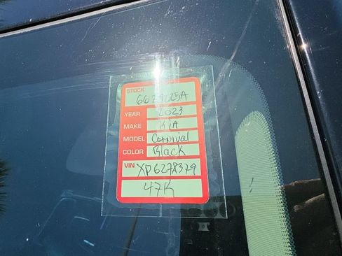 Certified 2023 Kia Carnival SX FWD image 10