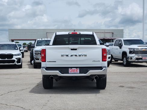 Used 2025 RAM 1500 Laramie AWD/4WD image 6