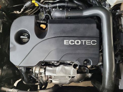 Used 2020 Chevrolet Equinox LT image 30