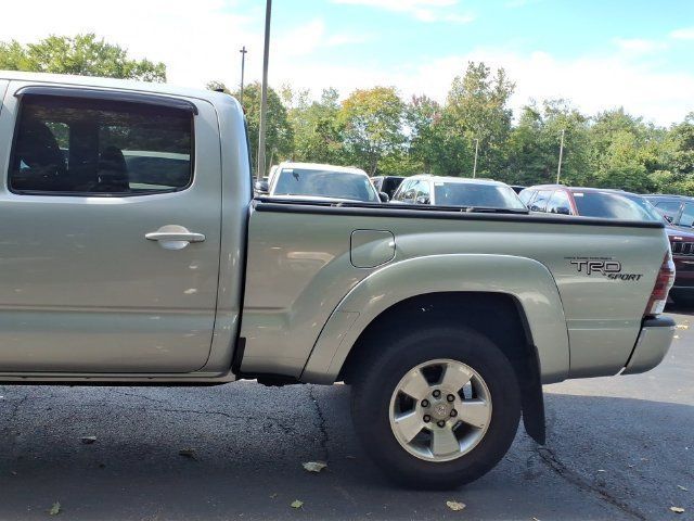 Used 2012 Toyota Tacoma 4x4 Double Cab w/ TRD Sport Pkg image 5