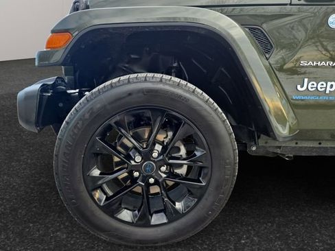 Used 2024 Jeep Wrangler Unlimited Sahara image 4