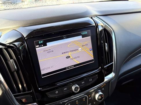 Used 2018 Chevrolet Traverse Premier image 14
