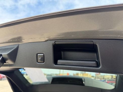 Used 2024 Ford Escape SE w/ Class II Trailer Tow Package image 43