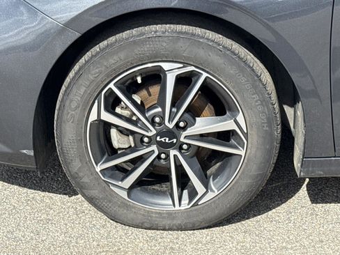 Used 2023 Kia Forte LXS image 4