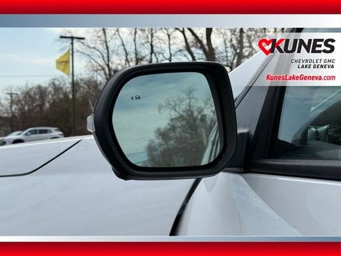 New 2026 Chevrolet Traverse LT w/ Midnight/Sport Edition AWD/4WD image 25