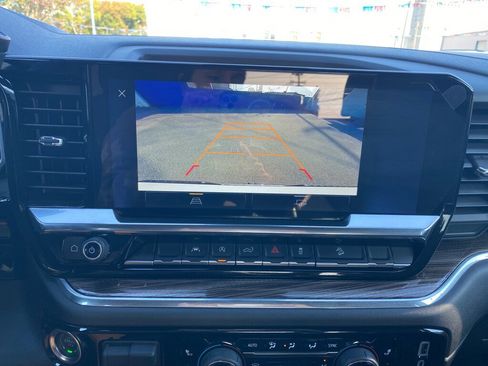 Used 2025 Chevrolet Silverado 1500 LT image 31