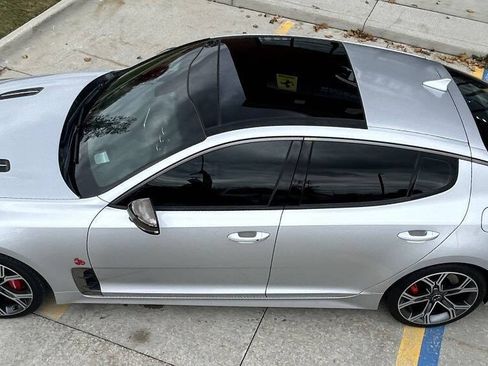 Used 2018 Kia Stinger GT2 image 11