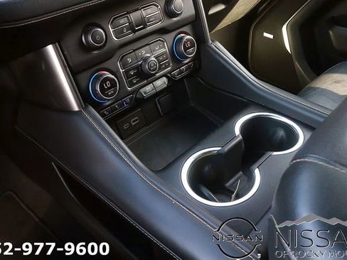 Used 2023 Chevrolet Suburban Premier image 22