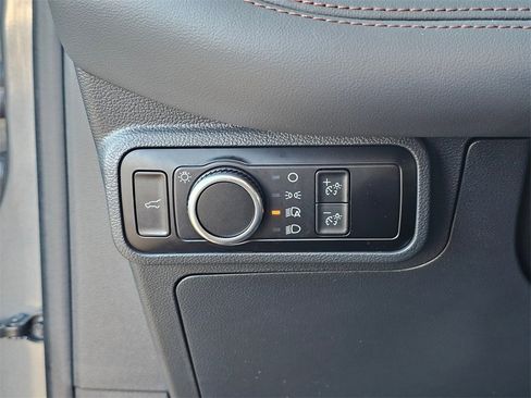 Used 2025 Ford Explorer Active image 36