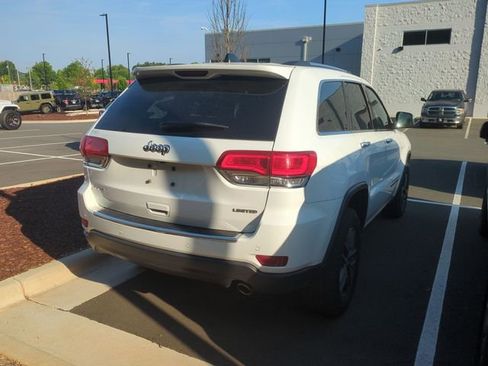 Used 2017 Jeep Grand Cherokee Limited w/ Luxury Group II AWD/4WD image 10