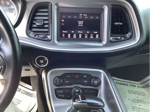 Used 2019 Dodge Challenger SXT RWD image 11