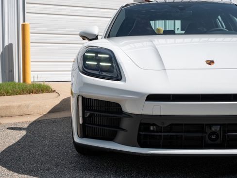 New 2025 Porsche Panamera image 11