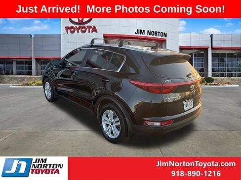 Used 2017 Kia Sportage LX w/ LX Popular Package image 5