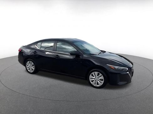 Used 2025 Nissan Sentra S image 2