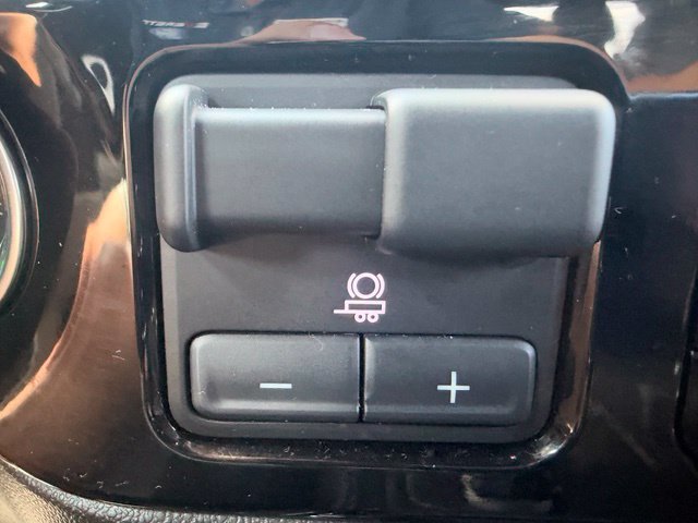 Used 2025 Chevrolet Silverado 1500 ZR2 w/ Technology Package AWD/4WD image 18