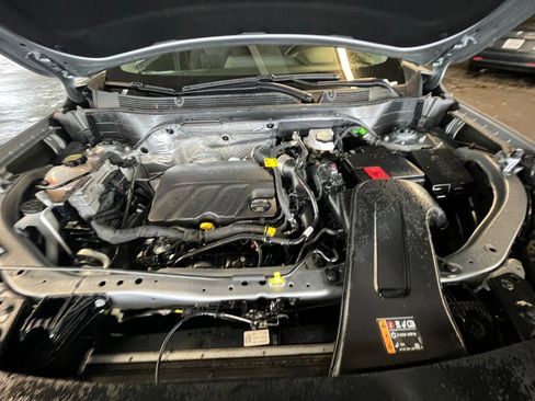 Used 2025 Chevrolet Trax LT w/ LT Convenience Package image 33