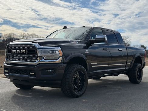 Used 2019 RAM 2500 Limited image 8