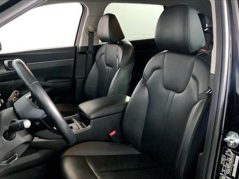 Certified 2024 Kia Sorento S image 22