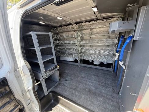 Used 2021 Chevrolet Express 2500 RWD image 16
