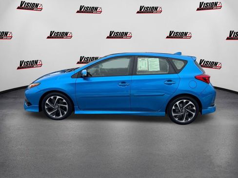 Used 2017 Toyota Corolla iM image 8