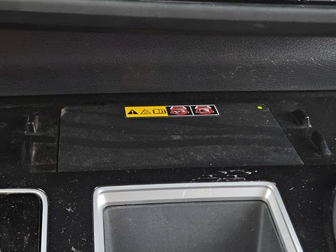 Used 2025 Toyota Sienna XSE w/ XSE Premium Package image 35