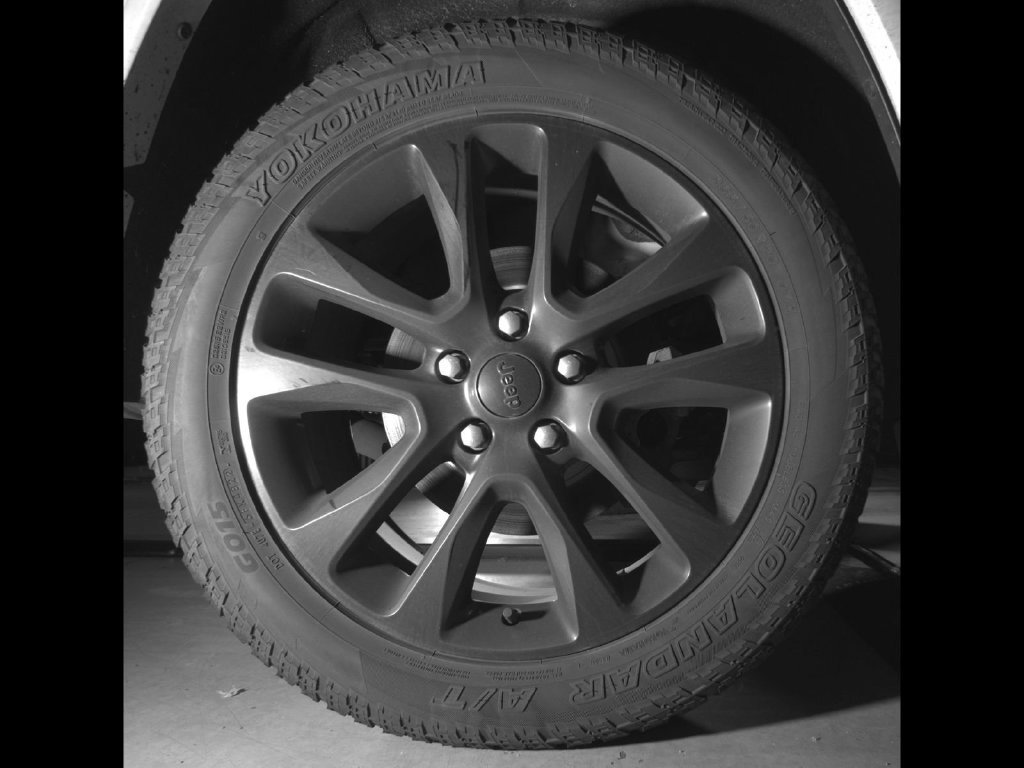 Used 2020 Jeep Grand Cherokee Altitude AWD/4WD image 16